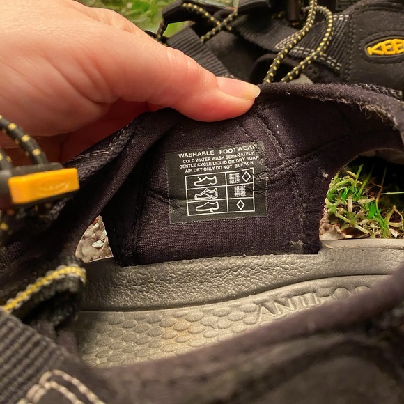 Keen Newport H2 Hiking Sandals Black Yellow Waterproof (1001907) Men’s Size 15 - Picture 7 of 7